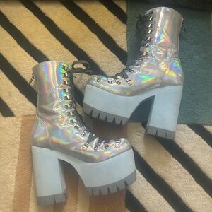 CLUB EXX GLACIAL PLATFORM BOOTS